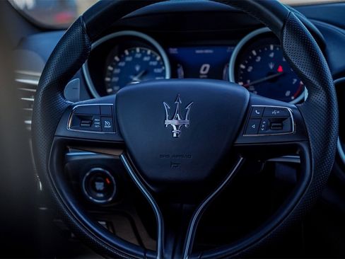 Used 2018 Maserati Ghibli S GranSport image 20