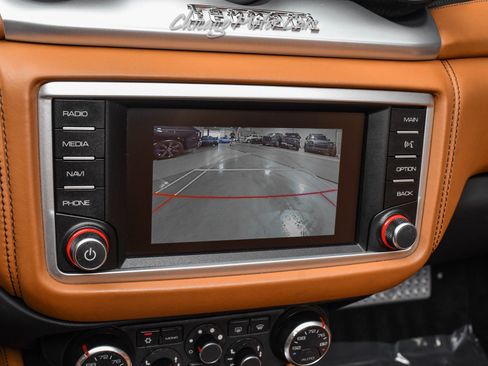 Used 2016 Ferrari California T RWD image 16