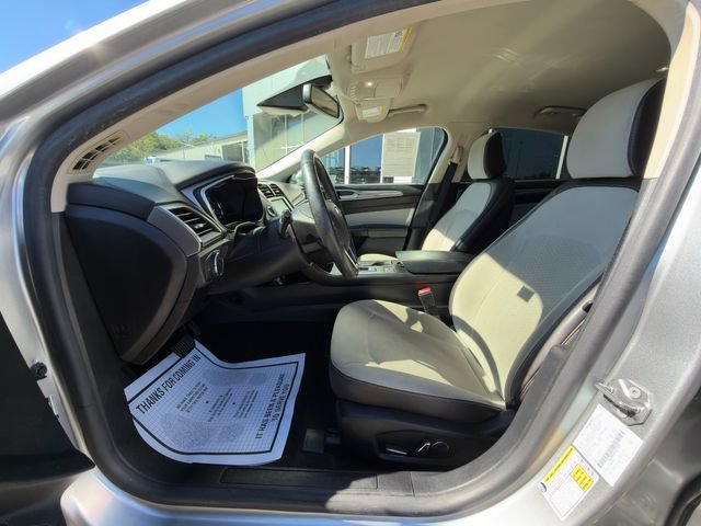 Used 2020 Ford Fusion SE w/ Equipment Group 151A FWD image 18