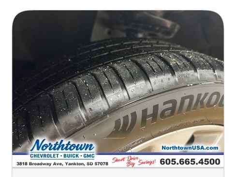 Used 2018 Buick Envision Premium image 21