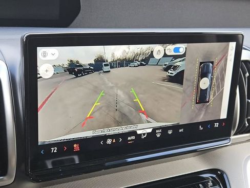 New 2025 Ford Expedition Active image 18