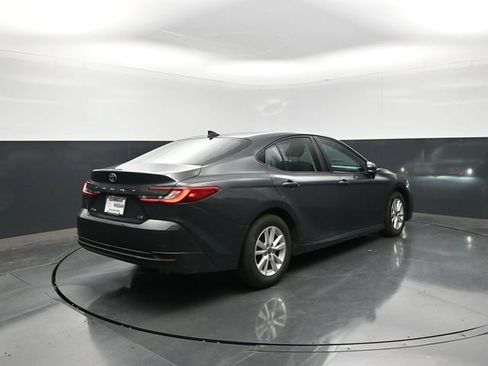 Used 2025 Toyota Camry Hybrid FWD image 8