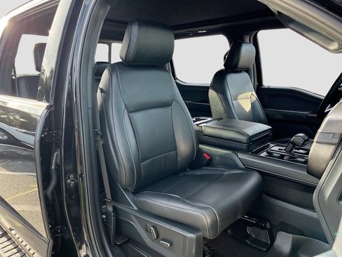 Used 2025 Ford F150 Lariat w/ Equipment Group 502A High AWD/4WD image 30