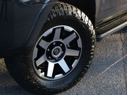 Used 2024 Toyota 4Runner TRD Off-Road Premium w/ Moonroof Package image 18