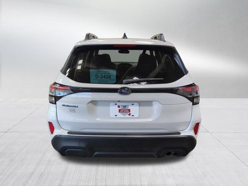 Used 2025 Subaru Forester Premium image 6