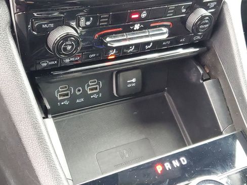 Used 2024 Jeep Grand Cherokee L Laredo image 21