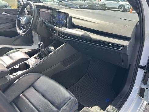 Used 2022 Volkswagen Golf R image 49