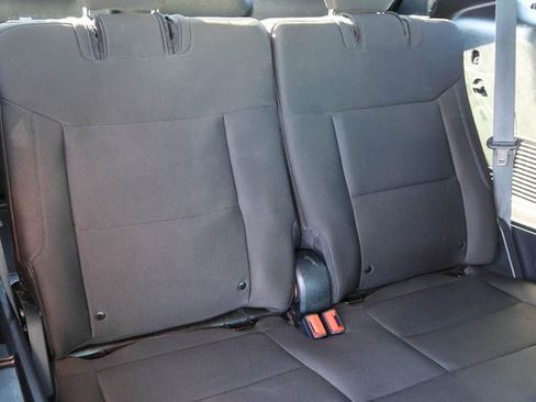 Used 2022 Ford Explorer XLT image 19