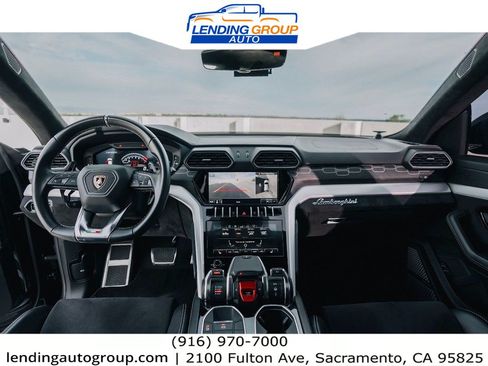 Used 2020 Lamborghini Urus AWD/4WD image 4