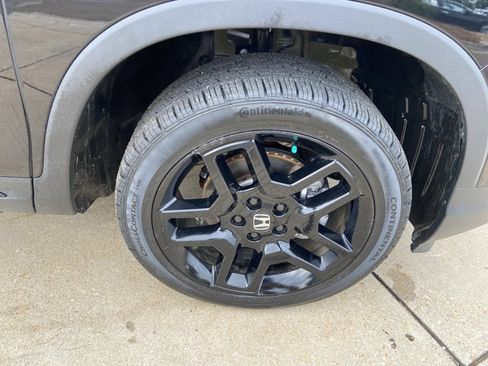 Used 2025 Honda Passport Black Edition image 32