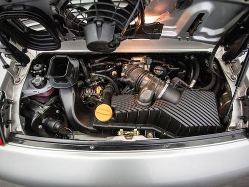 Used 2001 Porsche 911 2dr Carrera Coupe Tiptronic image 12