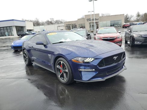 Used 2019 Ford Mustang GT image 4