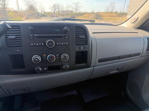 Used 2012 Chevrolet Silverado 1500 W/T image 13