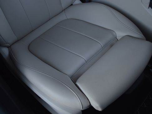 Used 2023 Mercedes-Benz CLA 250 image 38