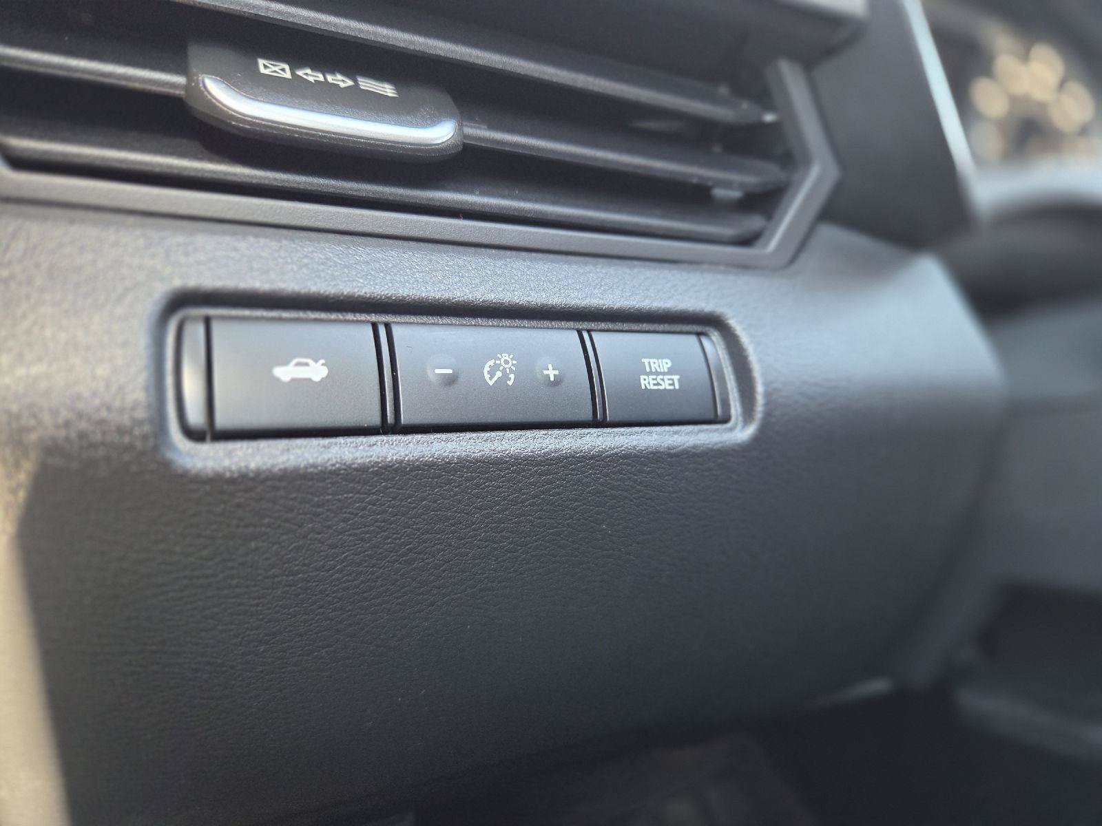 Used 2025 Nissan Altima 2.5 SR FWD image 24