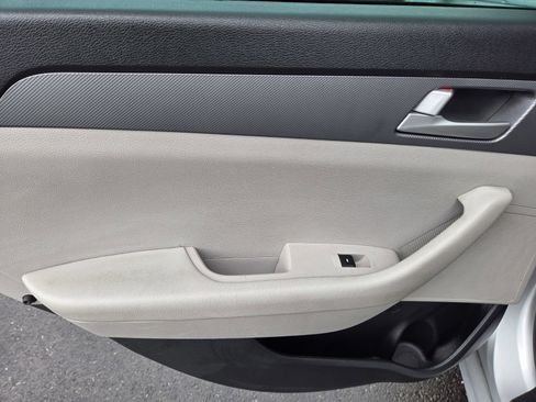 Used 2017 Hyundai Sonata SE image 9
