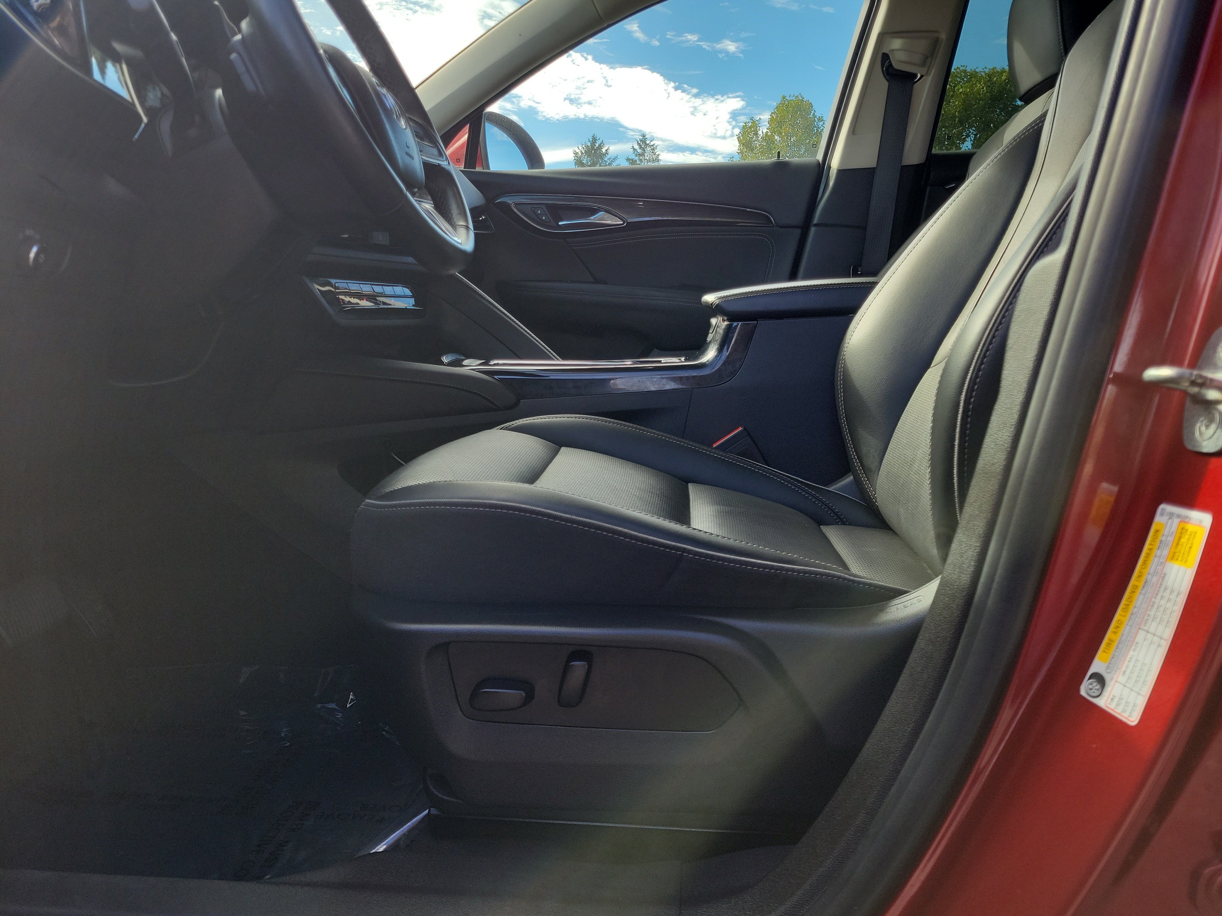 Used 2023 Buick Envision Essence FWD image 16
