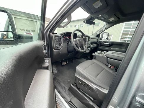 Used 2025 Chevrolet Silverado 2500 Custom w/ Custom Value Package image 21