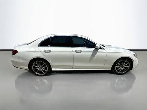Used 2022 Mercedes-Benz E 350 Sedan image 4