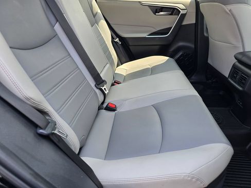 Certified 2023 Toyota RAV4 XLE Premium AWD/4WD image 15