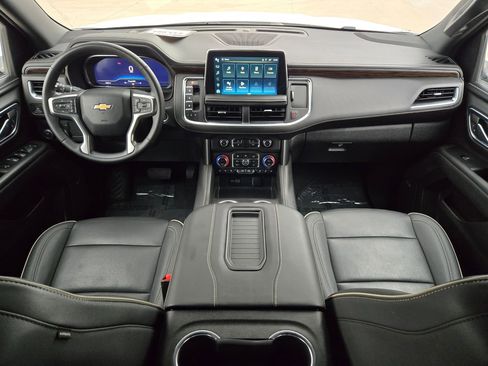 Certified 2023 Chevrolet Suburban Premier image 16