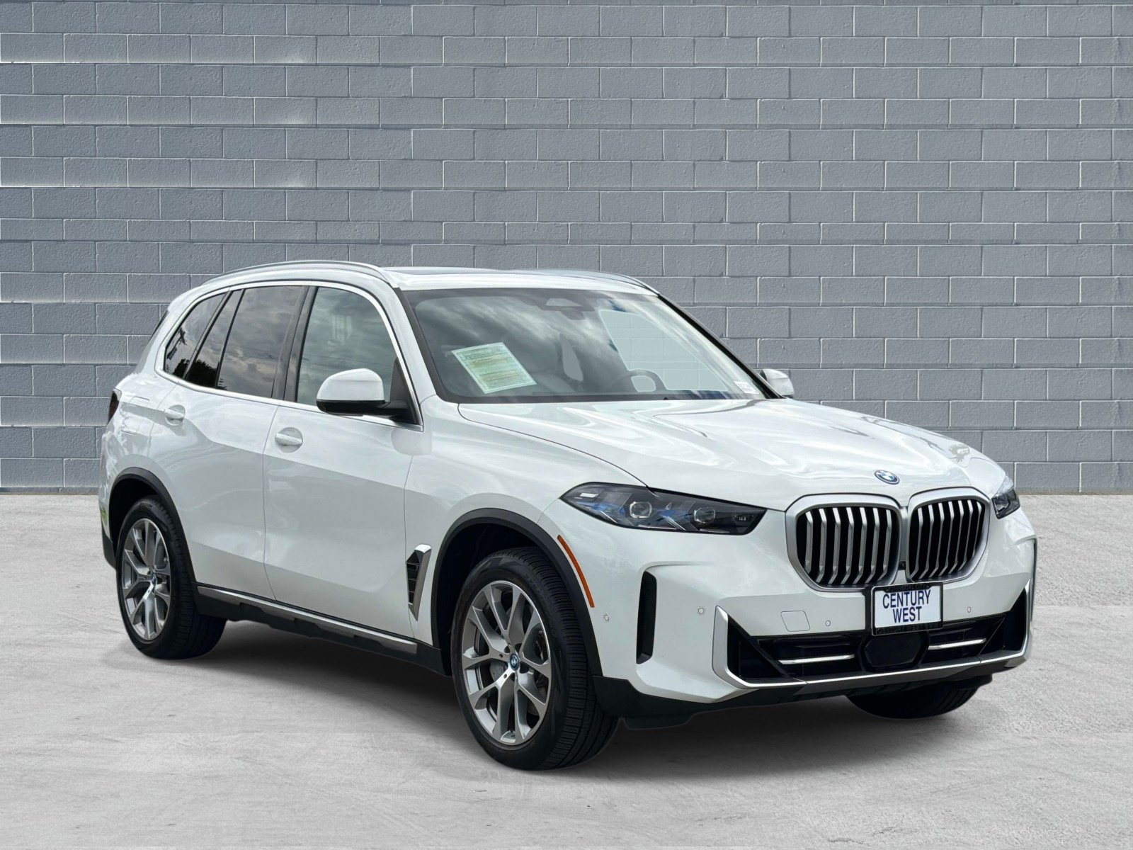 Used 2024 BMW X5 xDrive50e w/ Premium Package AWD/4WD image 1