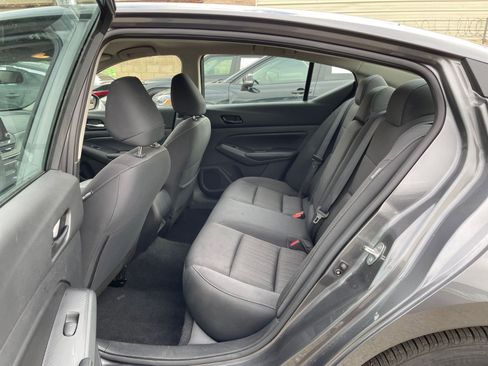 Used 2025 Nissan Altima 2.5 SV image 25