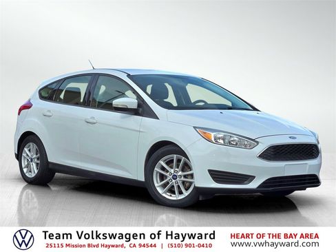 Used 2017 Ford Focus SE image 1