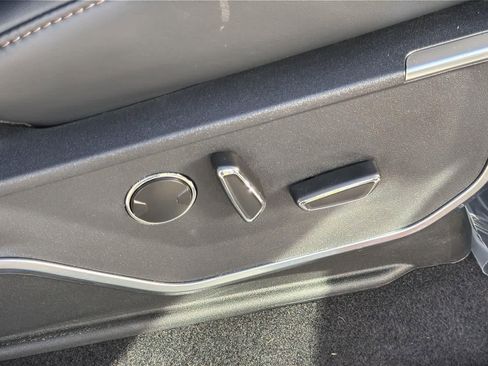 Used 2023 Ford F150 Raptor w/ Raptor Carbon Fiber Package image 35