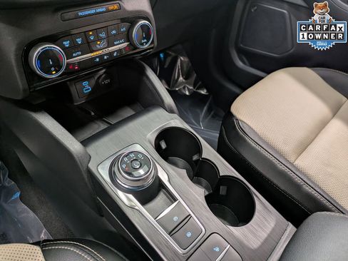 Used 2022 Ford Escape Titanium w/ Titanium Premium Package image 15