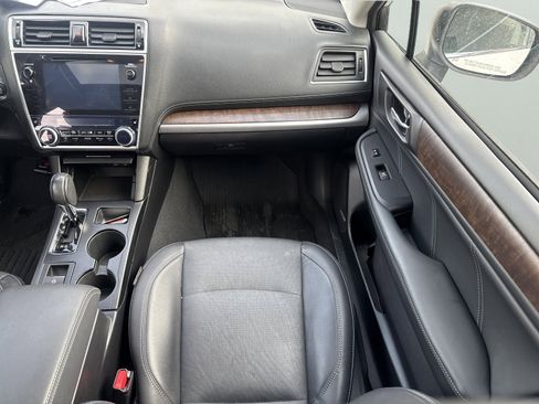 Used 2018 Subaru Outback 2.5i Limited image 15