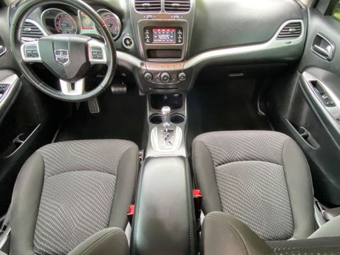 Used 2019 Dodge Journey SE w/ Premium Group image 8