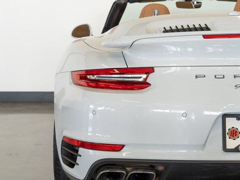 Used 2017 Porsche 911 Turbo image 18