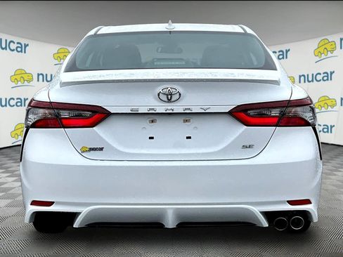 Used 2023 Toyota Camry SE FWD image 5