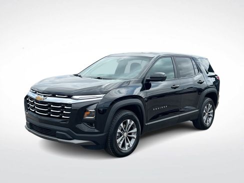 Used 2025 Chevrolet Equinox LT w/ Safety and Technology Package image 4