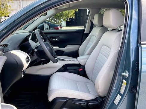 Used 2023 Honda HR-V LX image 18