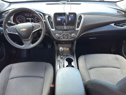 Used 2020 Chevrolet Malibu LS image 27
