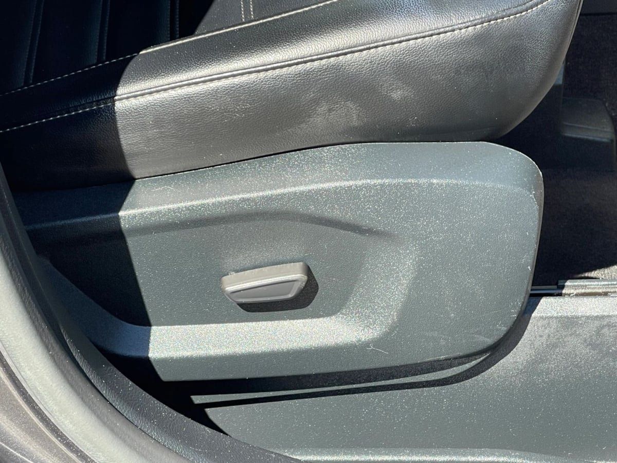 Used 2020 Ford Edge SEL AWD/4WD image 23