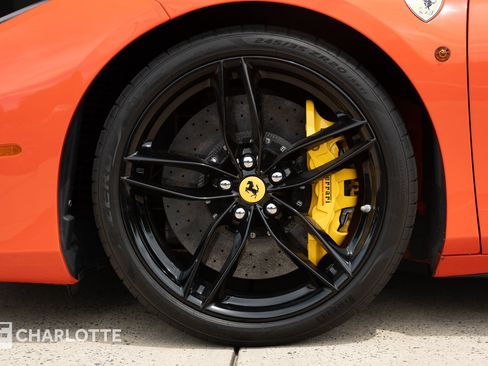 Used 2016 Ferrari 488 GTB RWD image 12