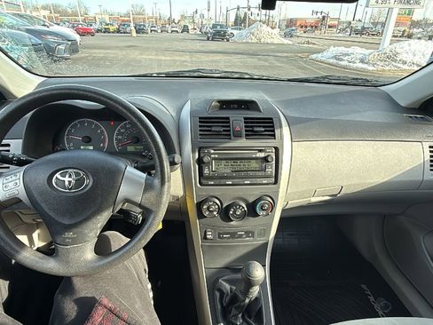 Used 2013 Toyota Corolla L image 14