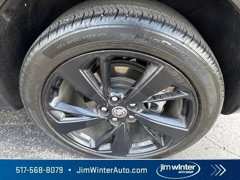 Certified 2022 Buick Envision Essence w/ Technology Package I FWD image 10