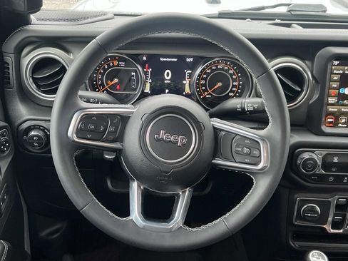 Used 2023 Jeep Gladiator Overland w/ Trailer Tow Package image 24