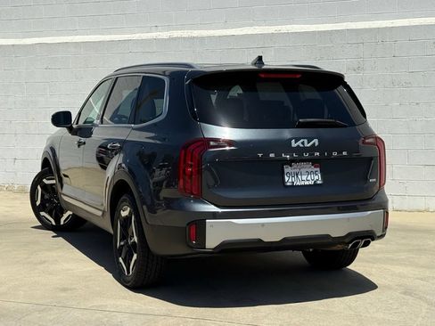 Used 2023 Kia Telluride S AWD/4WD image 5