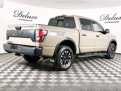 Used 2024 Nissan Titan PRO-4X w/ Pro-4x Convenience Package image 6