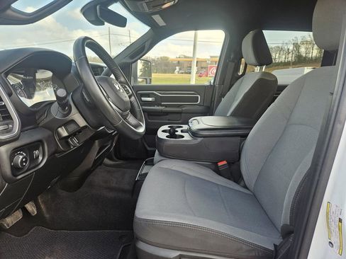 Used 2024 RAM 3500 Big Horn image 14