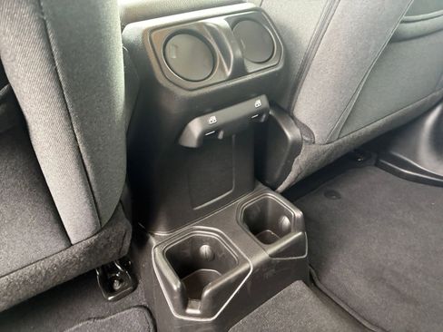 Used 2025 Jeep Wrangler Unlimited Sport AWD/4WD image 21