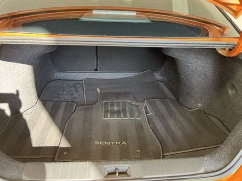 Used 2021 Nissan Sentra SR w/ Lighting Package image 20