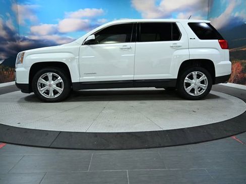 Used 2017 GMC Terrain SLE image 4