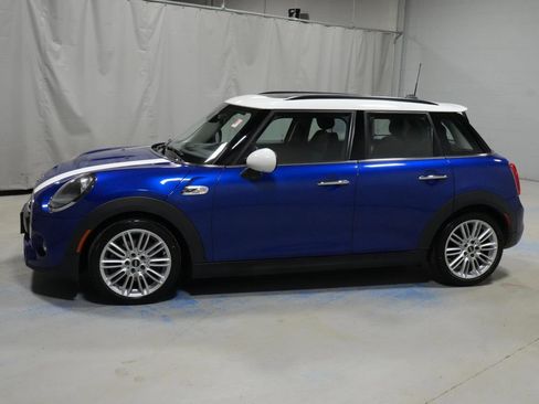 Used 2019 MINI Cooper S w/ Signature Upholstery Package image 12
