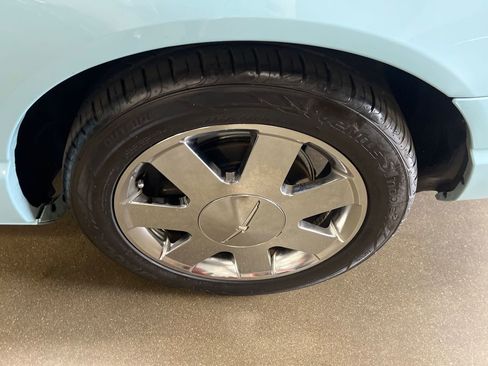 Used 2003 Ford Thunderbird image 75